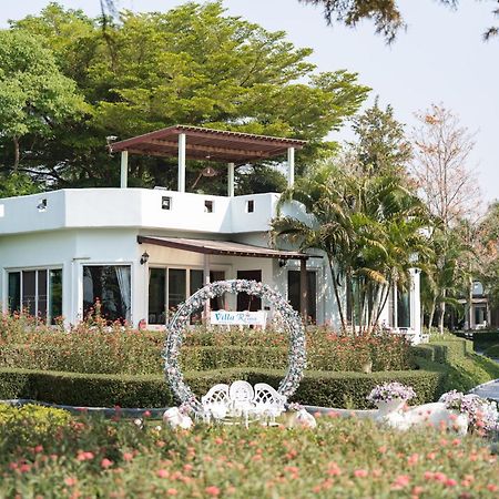 Villa Reina Resort Nong Nam Daeng Zewnętrze zdjęcie