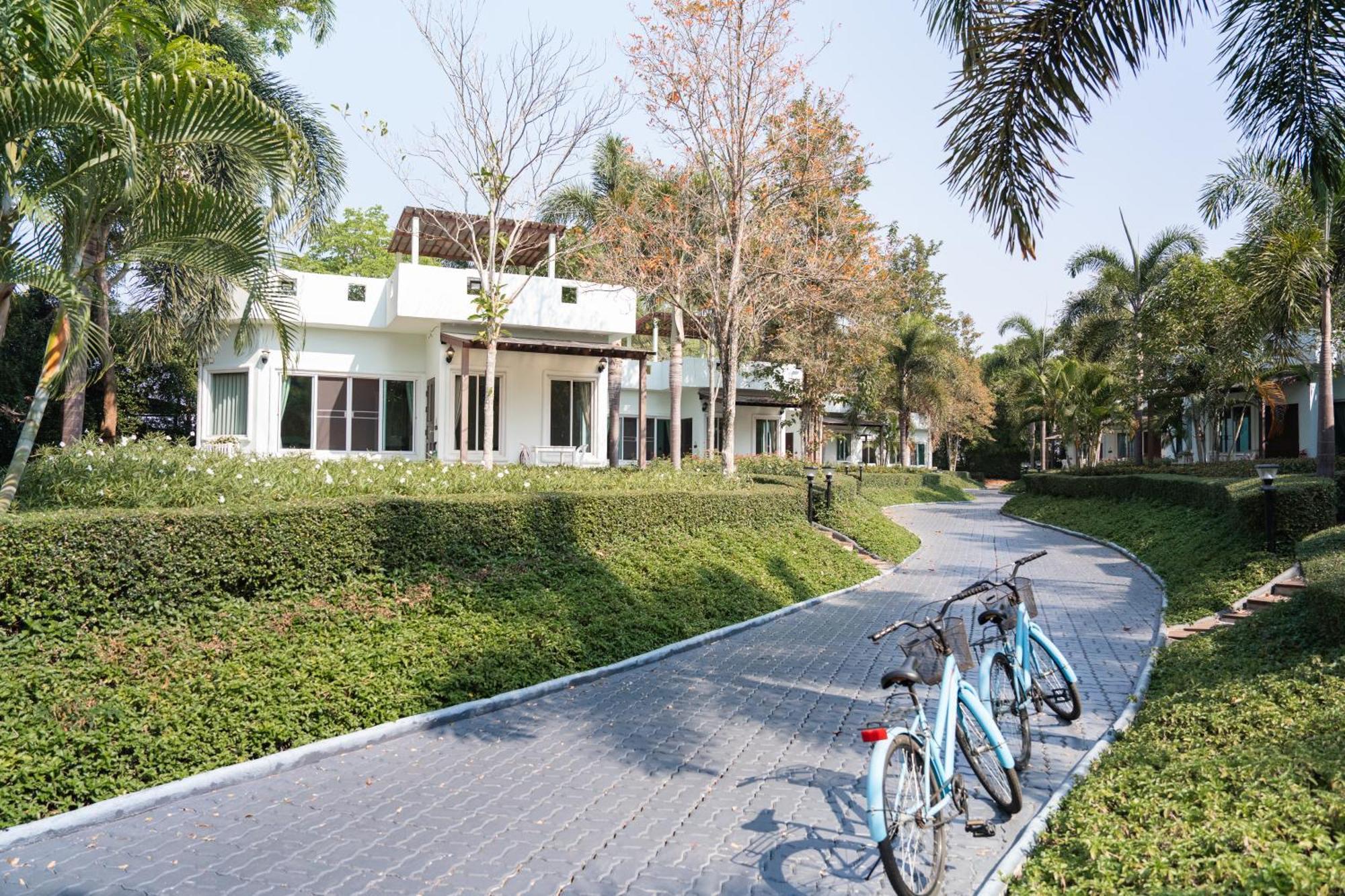 Villa Reina Resort Nong Nam Daeng Zewnętrze zdjęcie