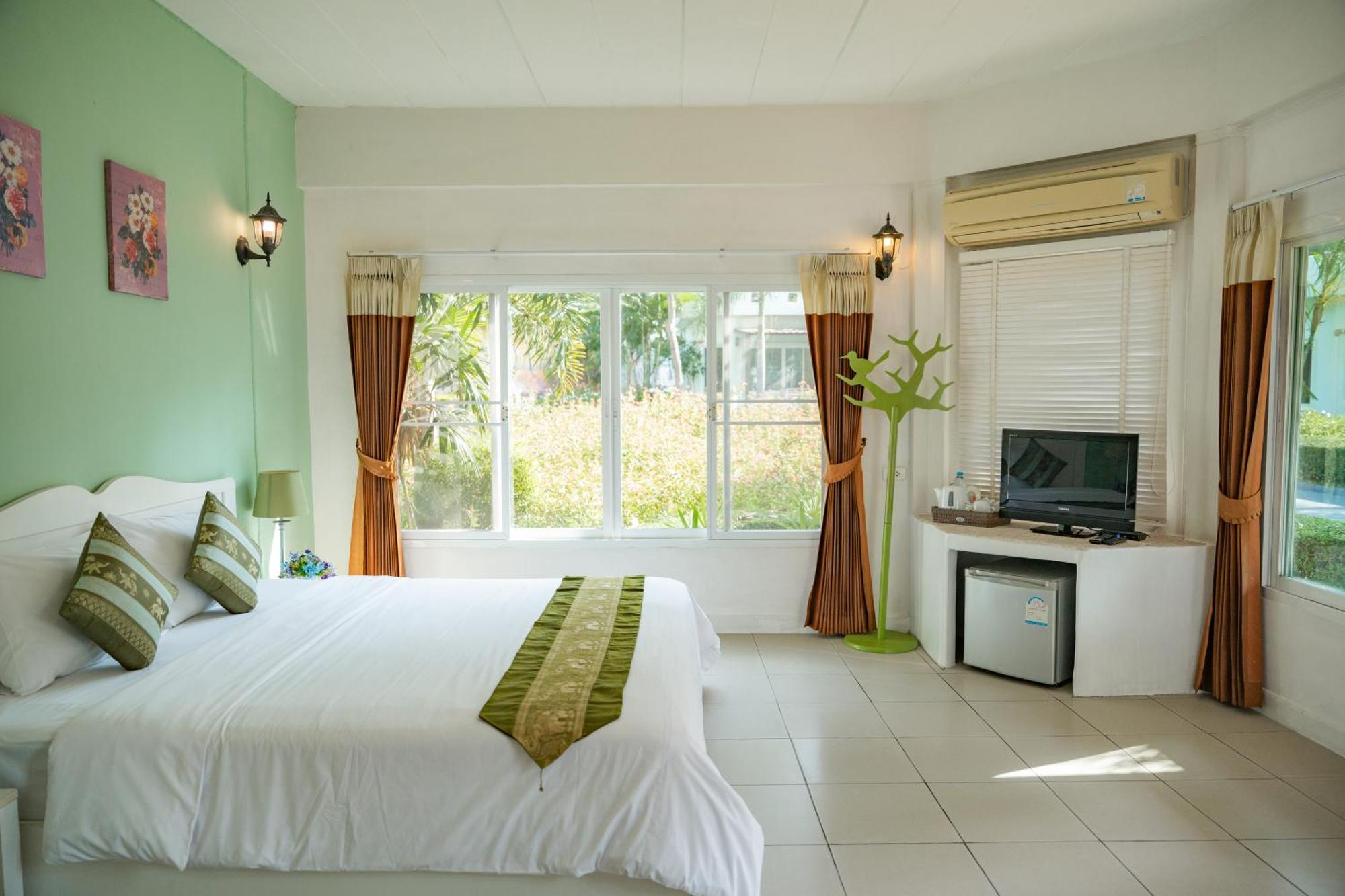 Villa Reina Resort Nong Nam Daeng Zewnętrze zdjęcie