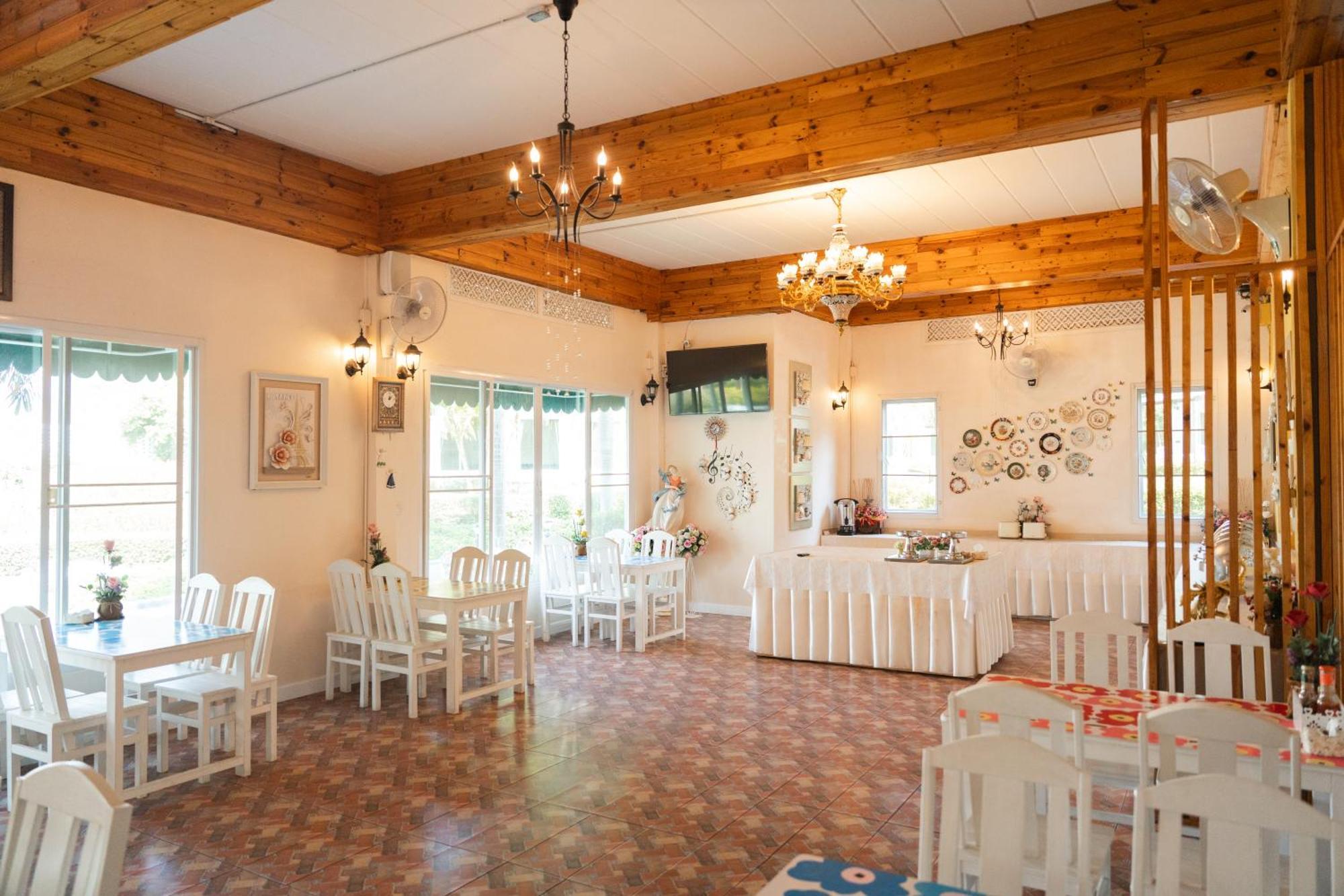Villa Reina Resort Nong Nam Daeng Zewnętrze zdjęcie