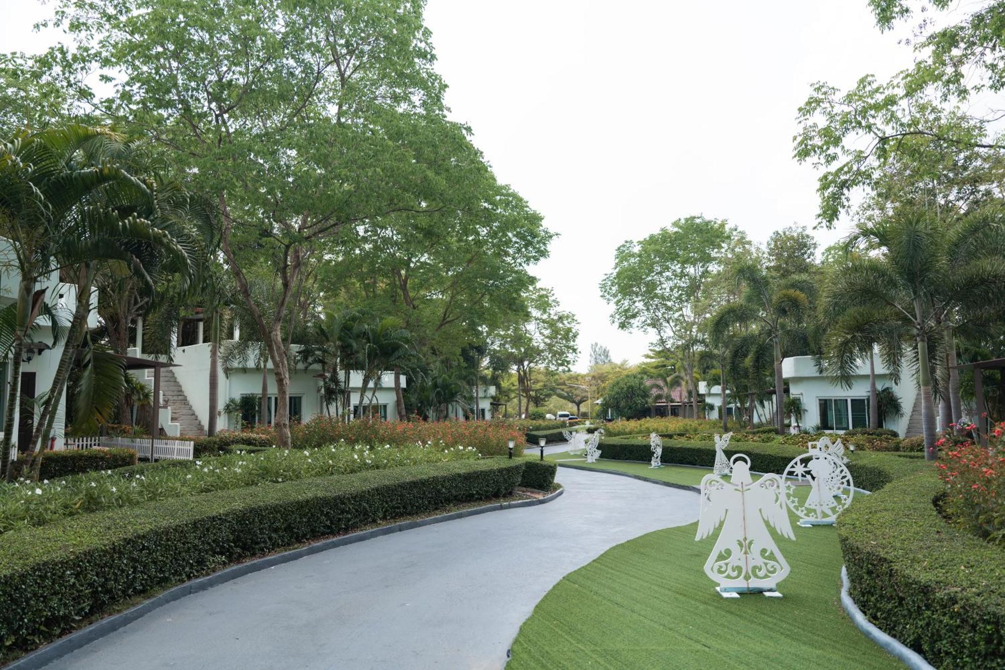 Villa Reina Resort Nong Nam Daeng Zewnętrze zdjęcie